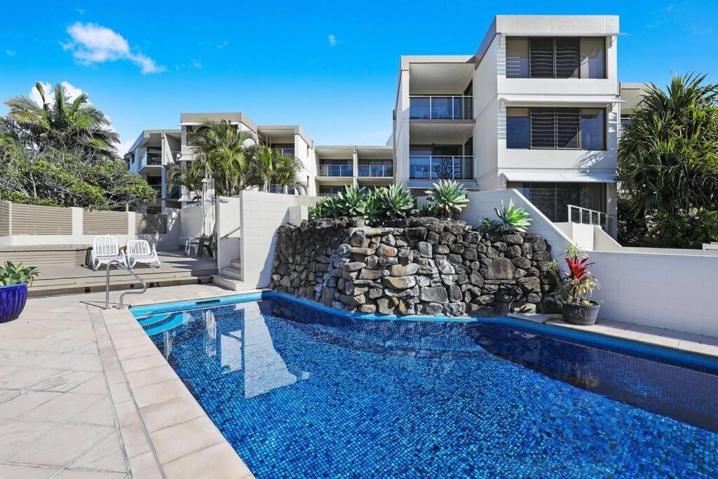 Beachside Views 2 Bedroom Apartment Mooloolaba