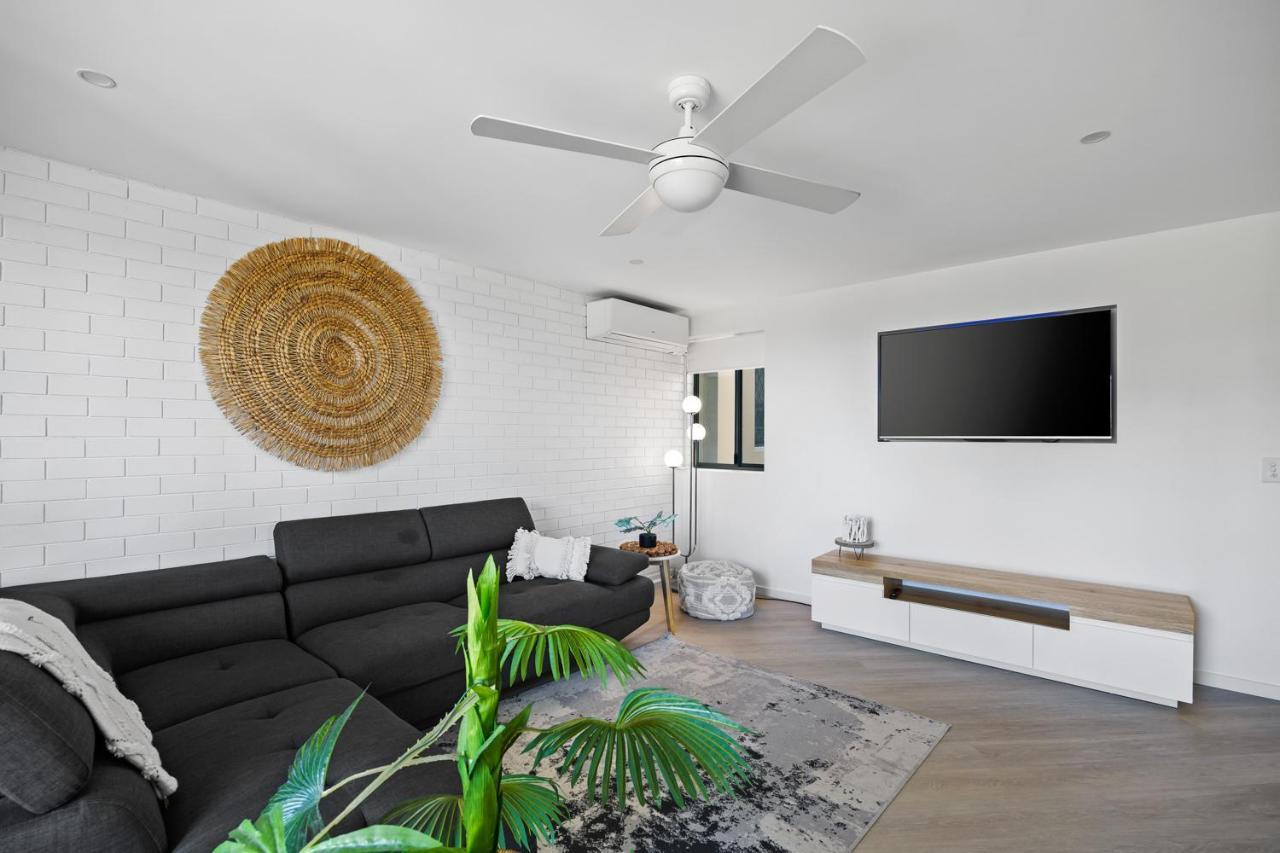 Beachside Views 2 Bedroom Mooloolaba